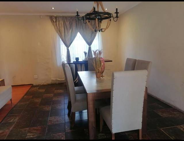 5 BEDROOM HOUSE FOR SALE IN ARBORETUM